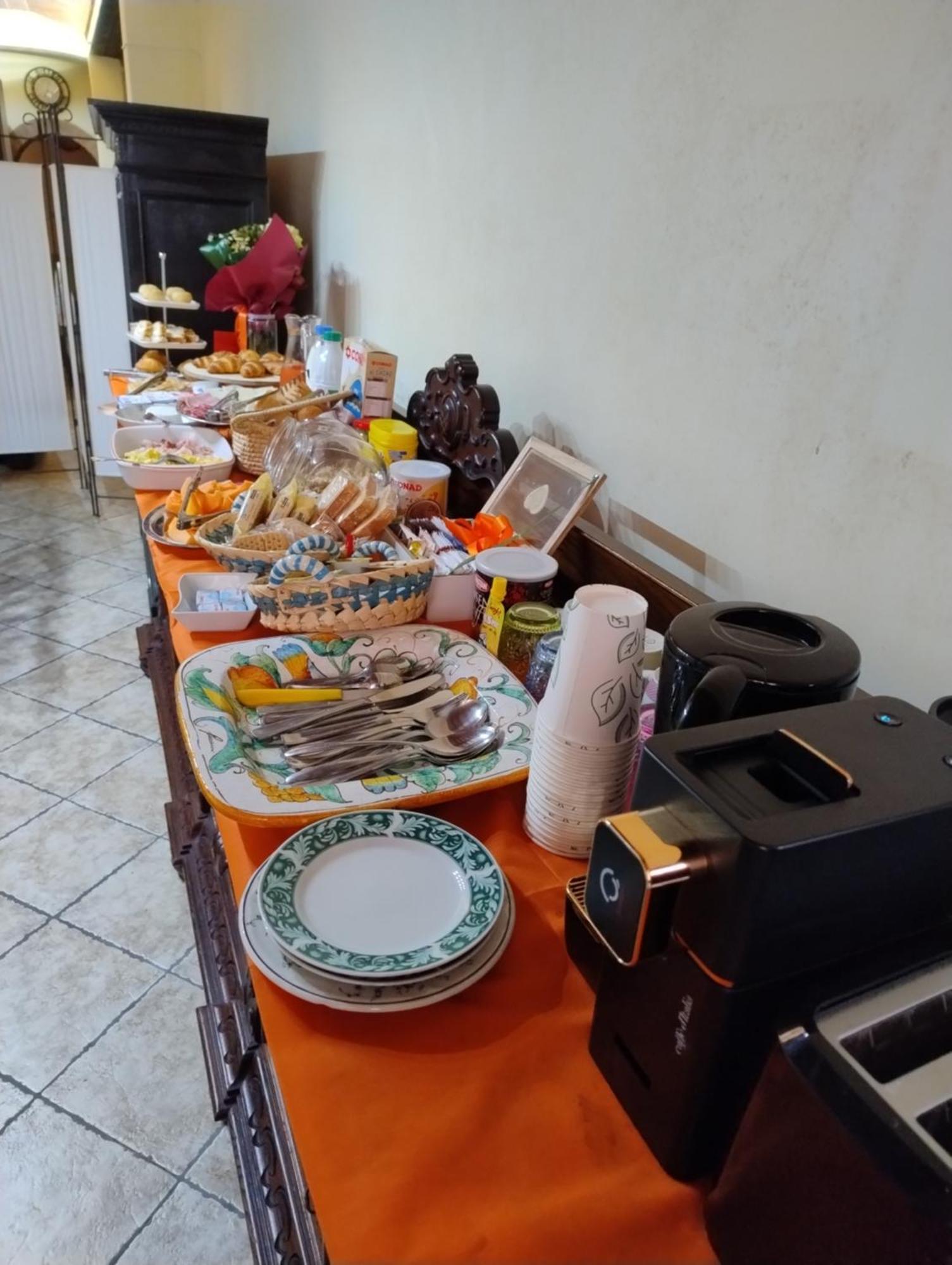 La Strega Ubriaca Bed & Breakfast Коле Вал д'Елза Стая снимка